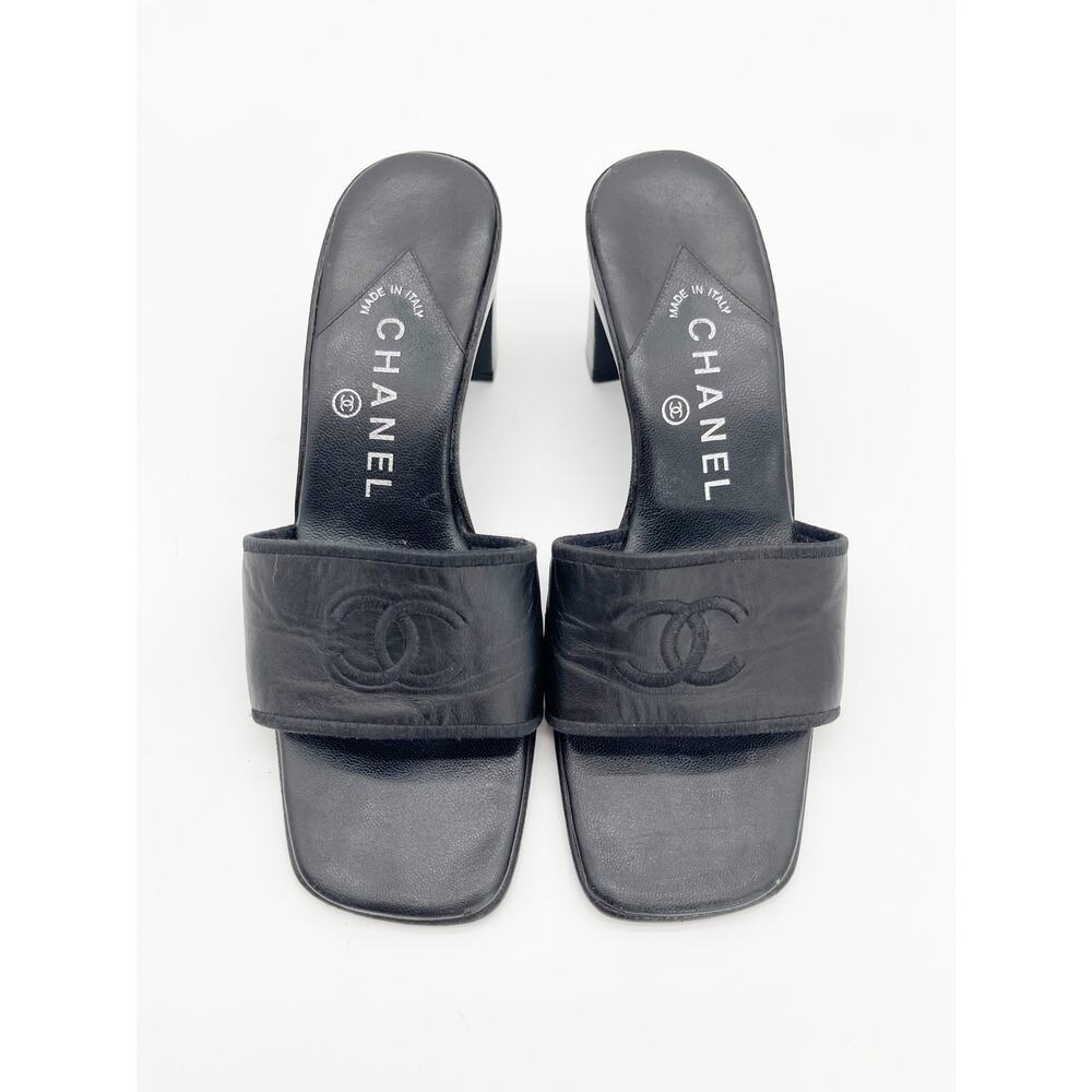Chanel Vintage Black Leather CC Logo Classic Mule Heeled Sandals Square Toe US 6 - Picture 2 of 11